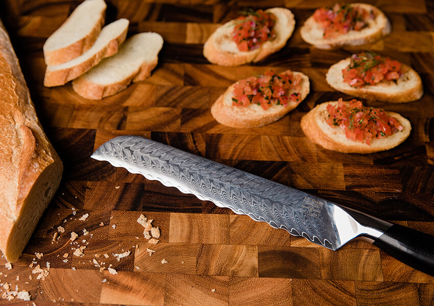 Types of Kitchen Knives: Bread Knife
