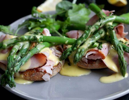 Ham and Asparagus with Hollandaise Sauce